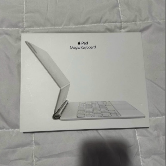 Apple Magic Keyboard for iPadPro 11 inch and iPad Air 10.9inch